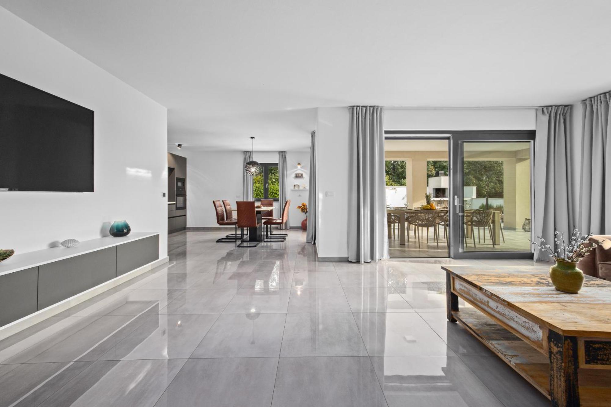 Special Offer! New Luxury Apartment With Pool, Fitness, Outdoor Bar&Grill Бує Екстер'єр фото