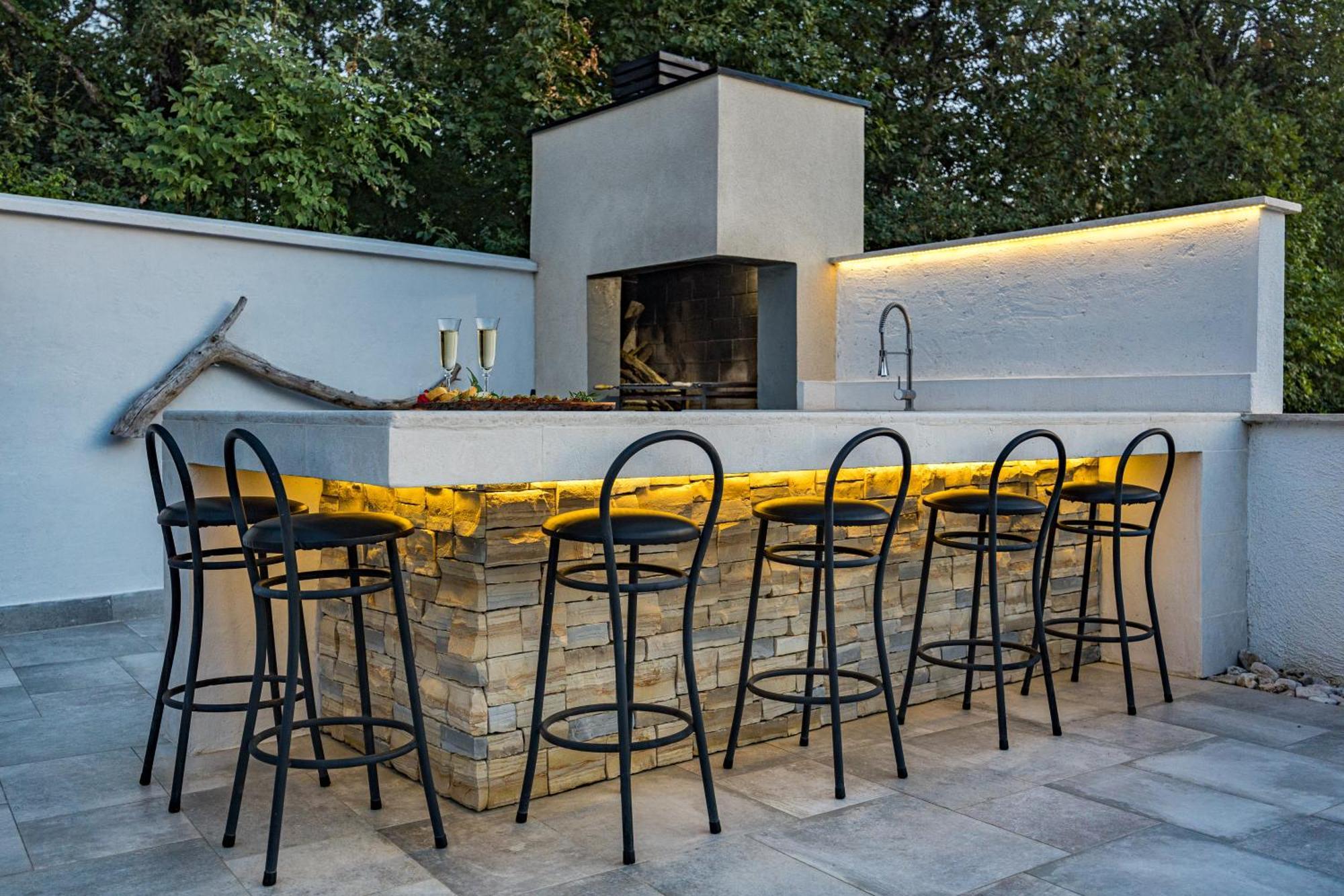 Special Offer! New Luxury Apartment With Pool, Fitness, Outdoor Bar&Grill Бує Екстер'єр фото