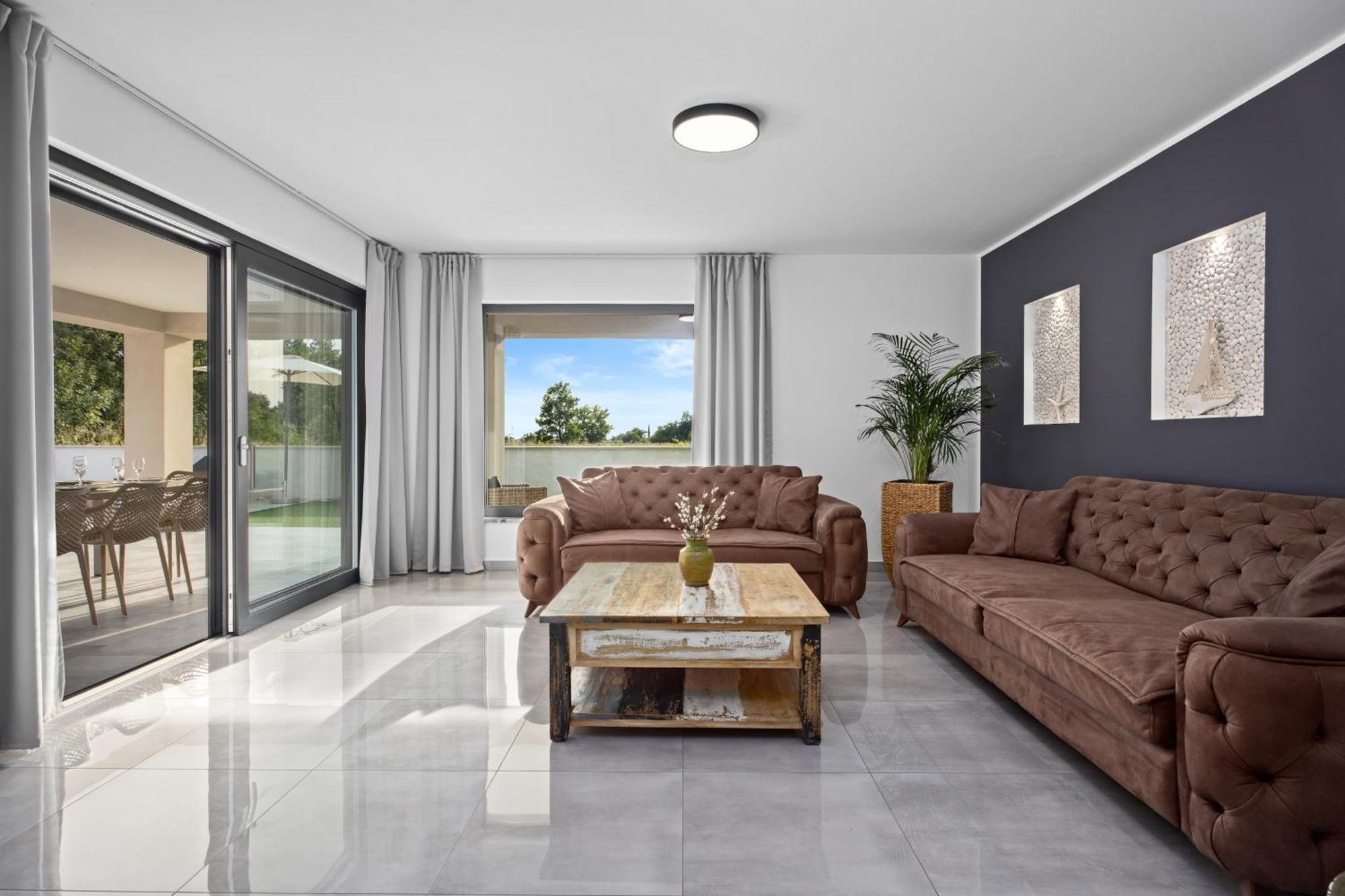 Special Offer! New Luxury Apartment With Pool, Fitness, Outdoor Bar&Grill Бує Екстер'єр фото