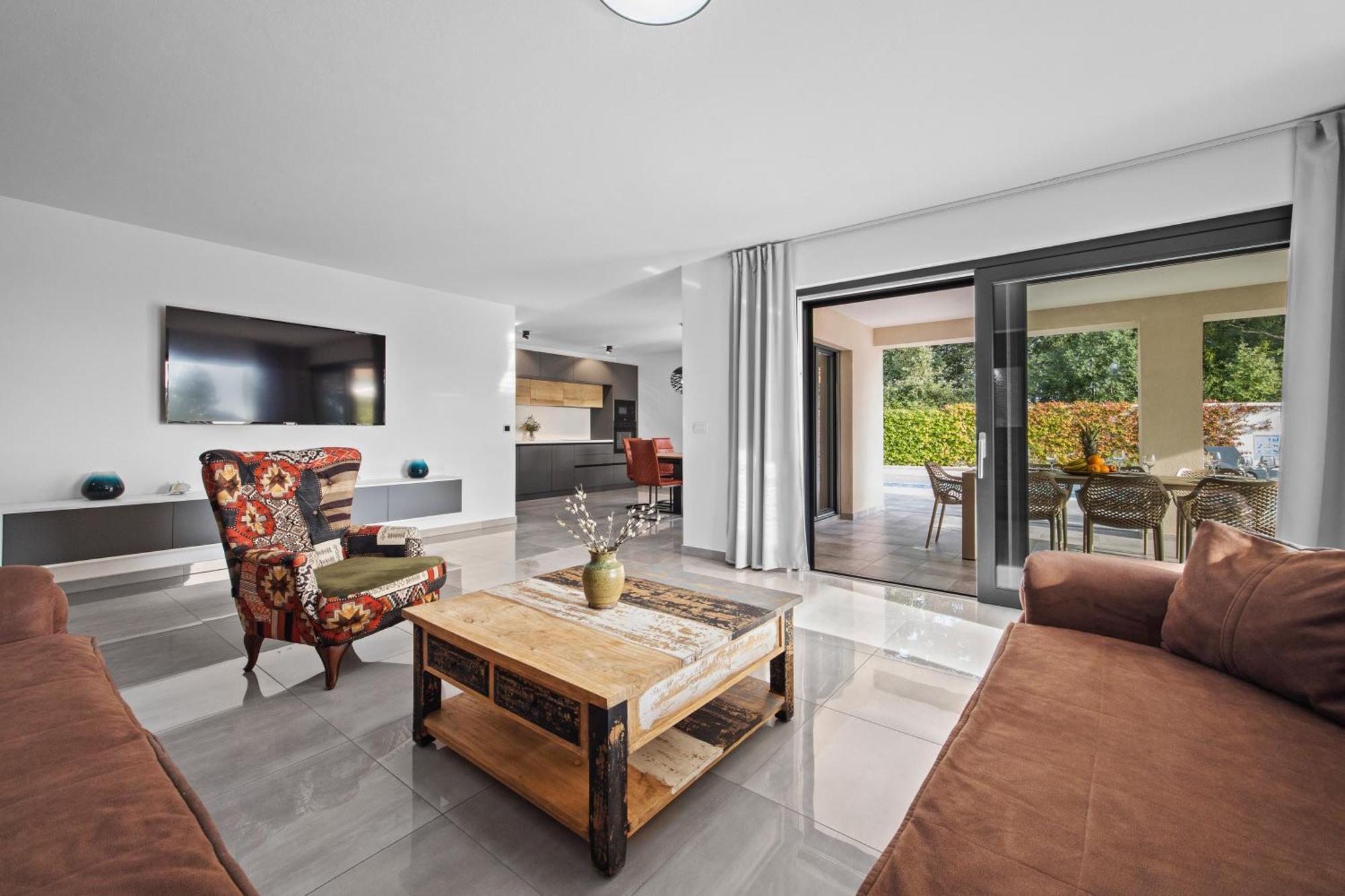 Special Offer! New Luxury Apartment With Pool, Fitness, Outdoor Bar&Grill Бує Екстер'єр фото