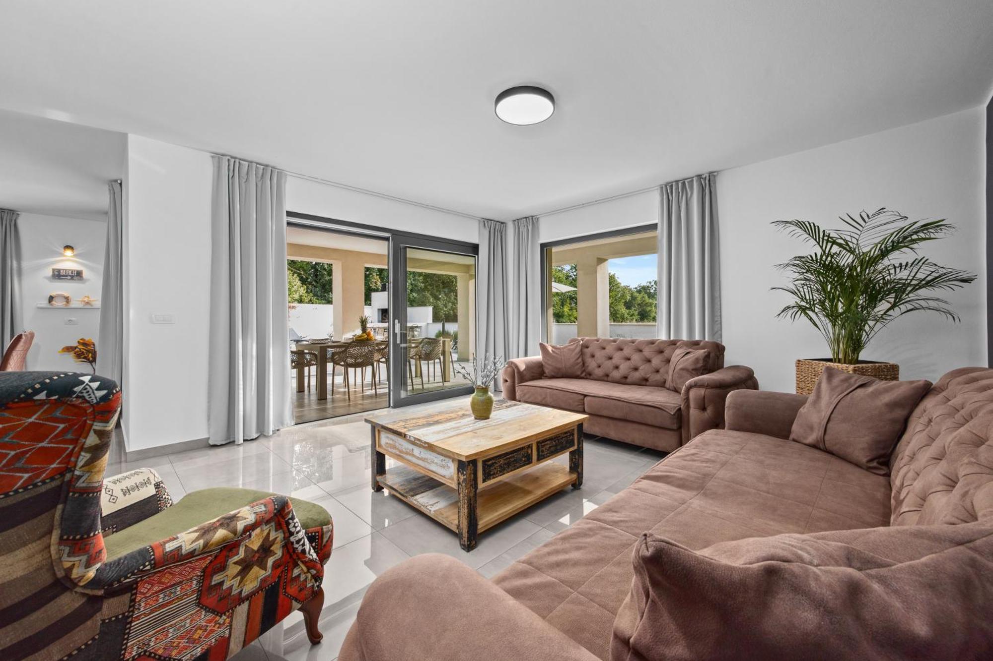 Special Offer! New Luxury Apartment With Pool, Fitness, Outdoor Bar&Grill Бує Екстер'єр фото