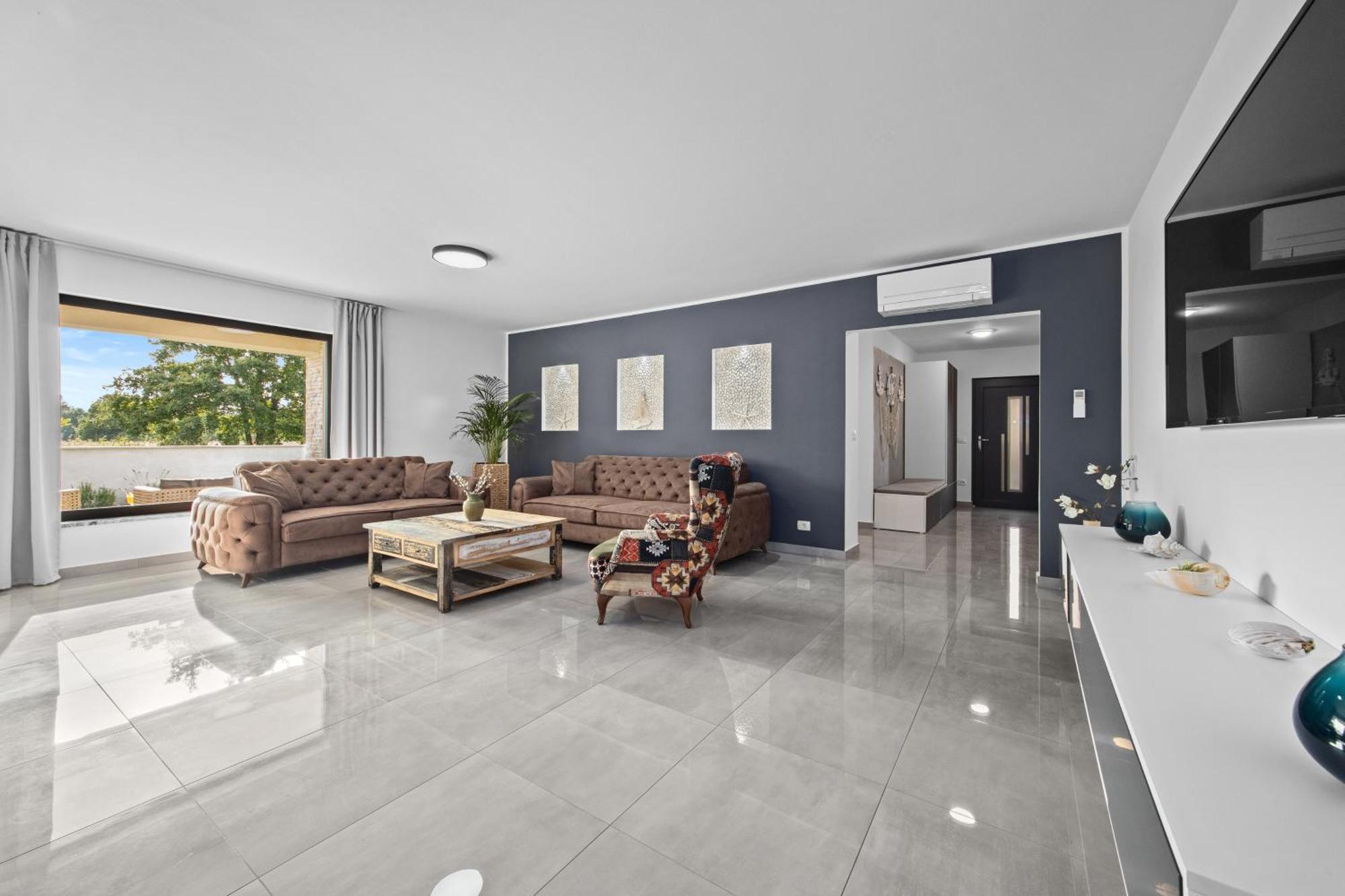 Special Offer! New Luxury Apartment With Pool, Fitness, Outdoor Bar&Grill Бує Екстер'єр фото