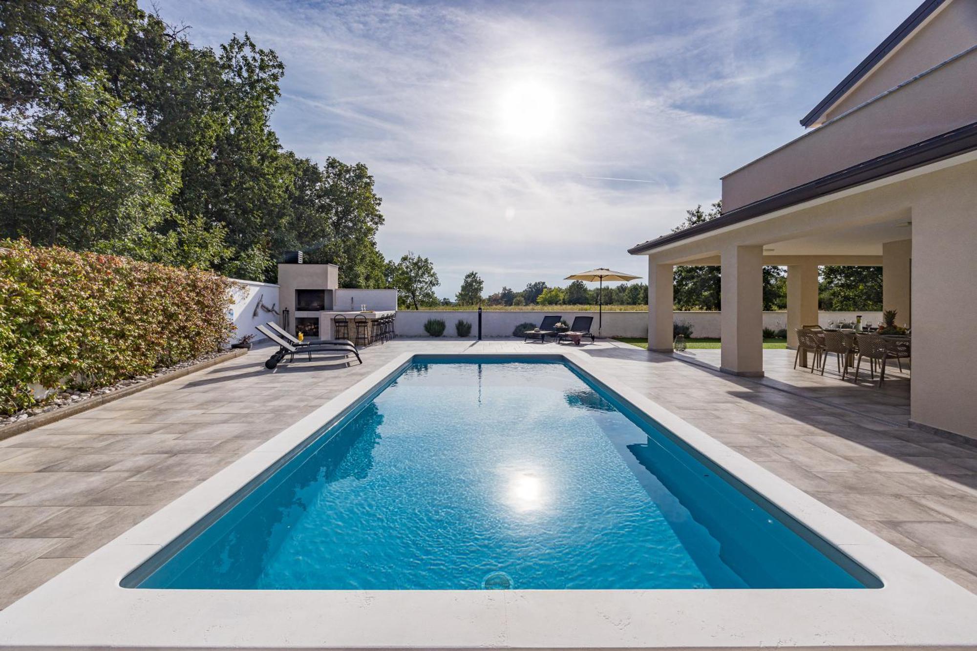 Special Offer! New Luxury Apartment With Pool, Fitness, Outdoor Bar&Grill Бує Екстер'єр фото